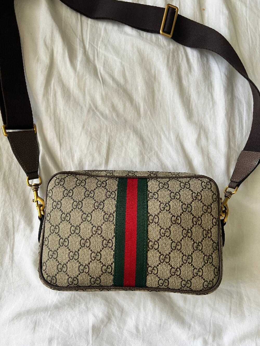 Crossbody Gucci Bag Like New - Picture 2 of 6